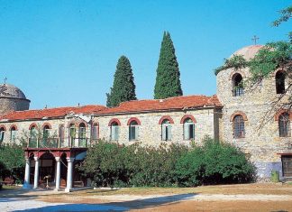 Πανηγυρίζει η κάτω Ιερά Μονή Παναγίας Ξενιάς. Απόδοση Κοιμήσεως της Θεοτόκου.